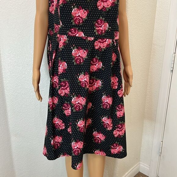 Torrid Woman’s Dress Sz 22 Scoop Neck Sleeveless Floral Rose Polka Dot Midi - Picture 5 of 10